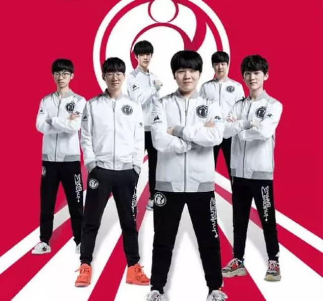 100球指日可待！这名36岁的锋霸依旧神勇，有望成为历史第十四人.