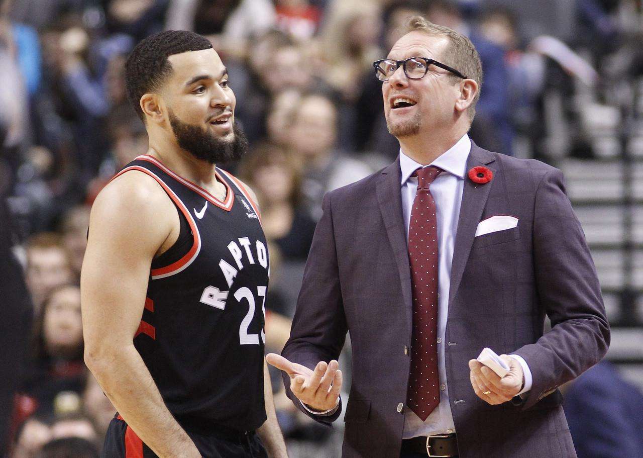 键比分上 键比分上