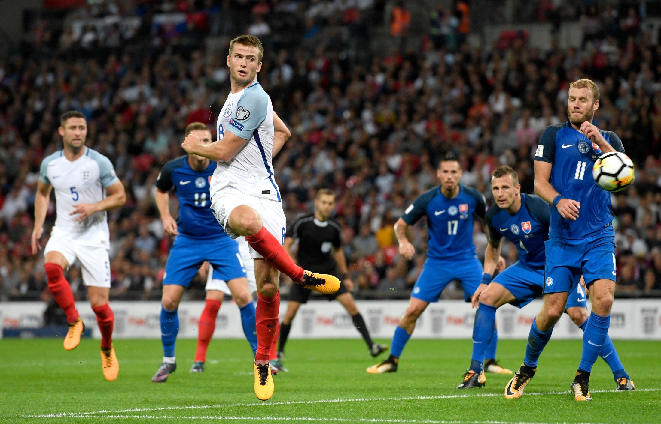 球和全场压 球和全场压