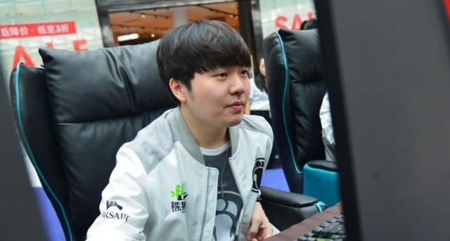 英媒：曼联有信心今夏能以4000万镑出售安东尼.